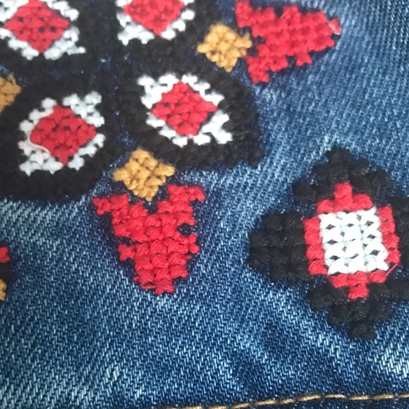 4/$20 Jean Jacket Velvet Heart Embroidered Distressed Women’s Size Medium - Picture 3 of 16